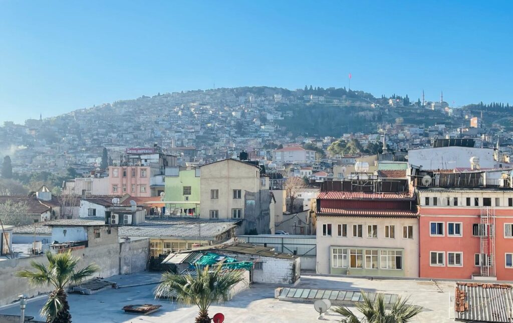 چوٽيءَ تي ٺھيل قلعو، قديم وسندي ۽ شاعريءَ ۾ ڪتب آيل ڏاڙهون 5